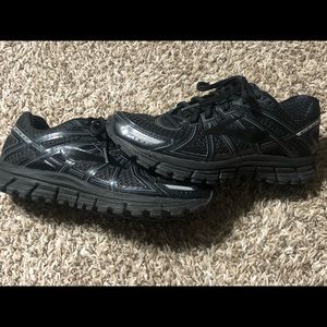 Brooks Adrenaline GTS 17